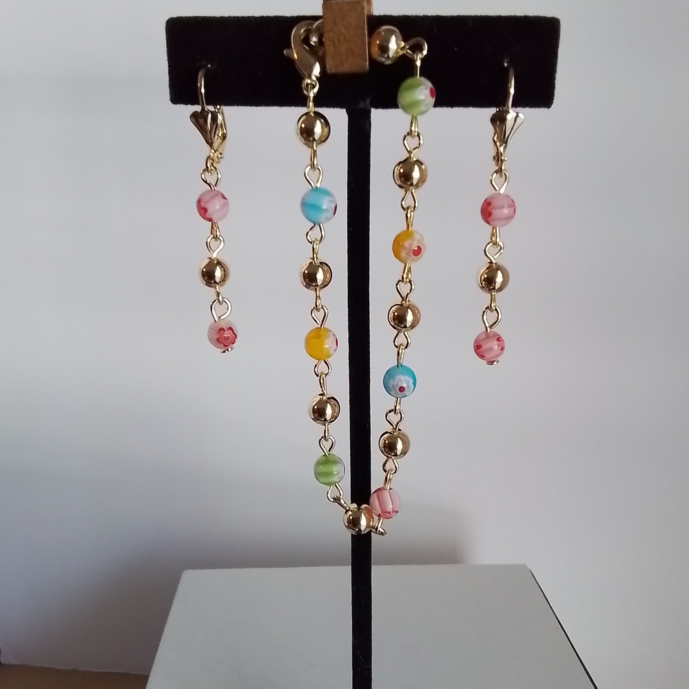 Pretty Bird Gold and Pastel Beaded Bracelet Set - Picture 4 of 4